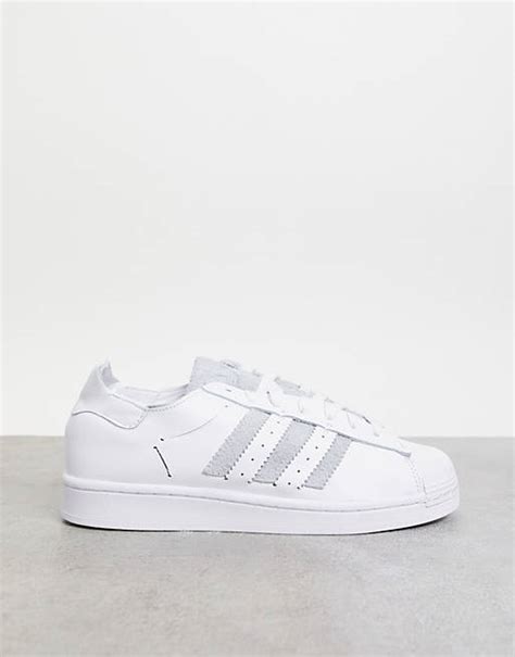 adidas Originals – Superstar – Minimalistische Sneaker in Weiß 